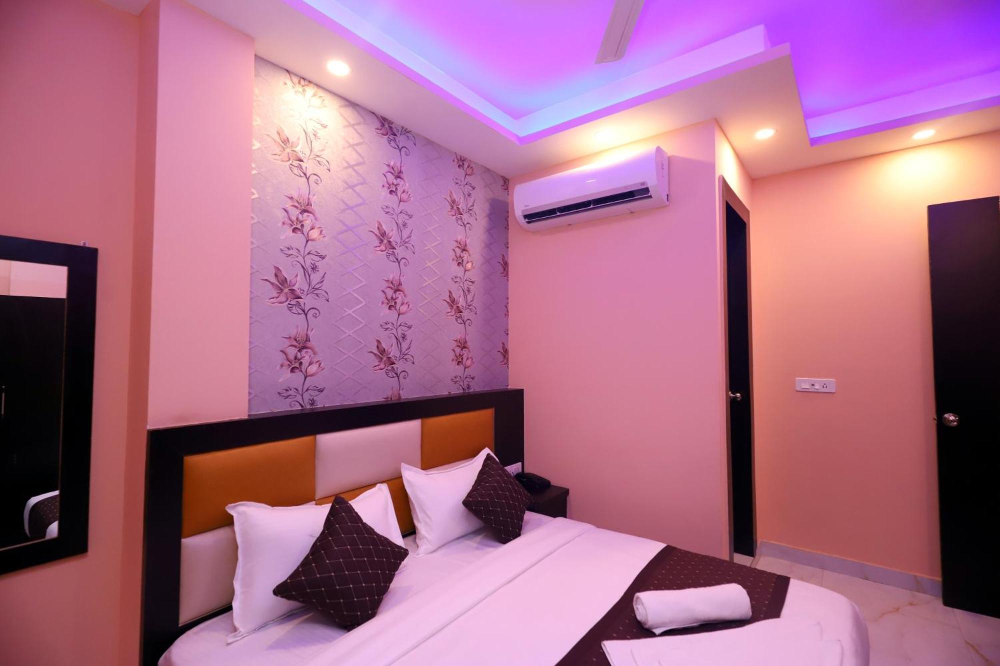 Suites Admiral Delhi Airport New Delhi Exteriör bild